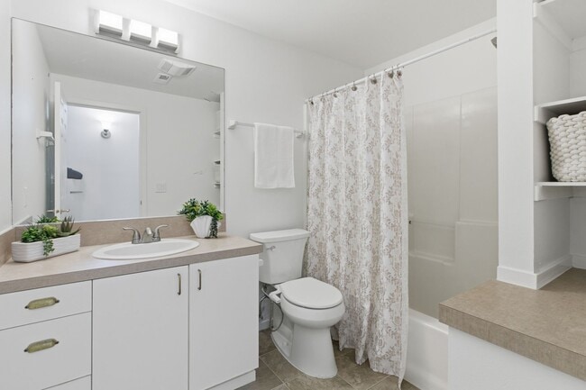 Building Photo - Charming Home in the Heart of Gig Harbor