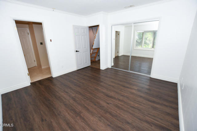 Building Photo - 545 N Avocado Pl