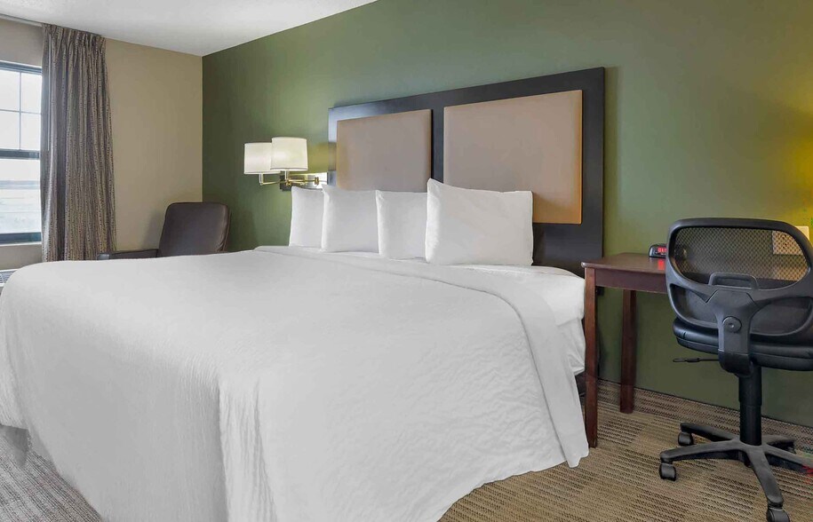 Building Photo - Furnished Studio-Destin - US 98 - Emerald ...