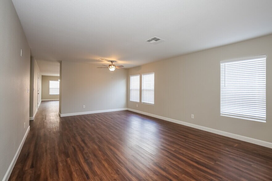 Building Photo - 5016 Charlo Dr