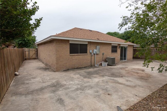 Building Photo - 3620 Yucca Ave