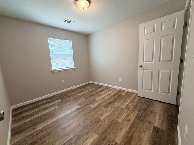 Building Photo - 67 Aloha Cir