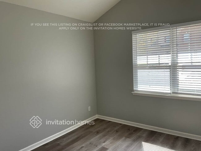 Building Photo - 5058 Manning Dr