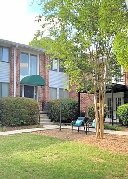 Building Photo - 4266 Roswell Rd NE