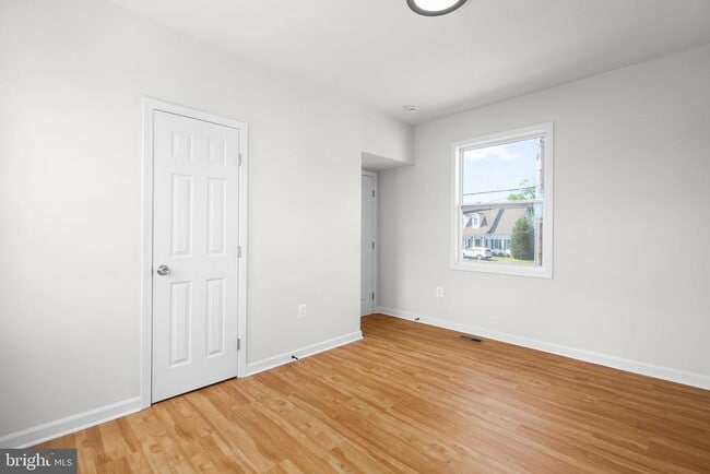 Building Photo - 1424 William St