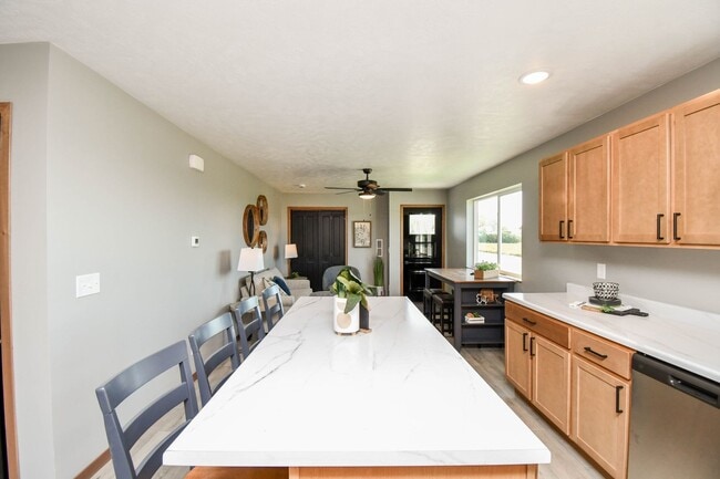 Building Photo - 3900 S Caballo Ct