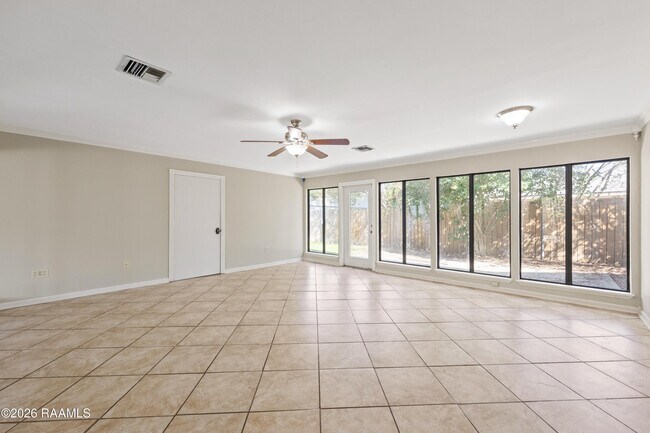 Building Photo - 101 Wisteria Dr