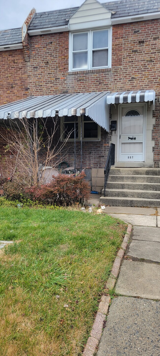 Building Photo - 867 Gainsboro Rd