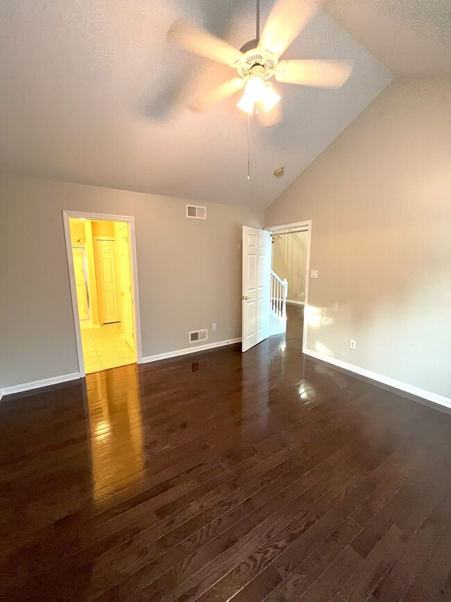 Building Photo - CONTRACT PENDING!! Gorgeous 3-bedroom, 3 f...