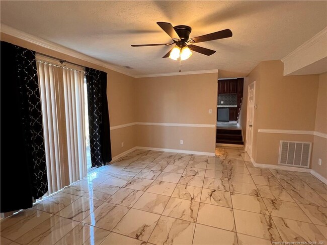 Building Photo - 136 Brocton Dr