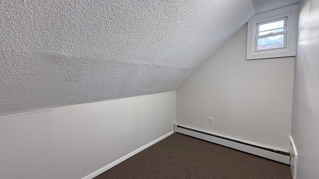 Building Photo - Gorgeous single-family Home