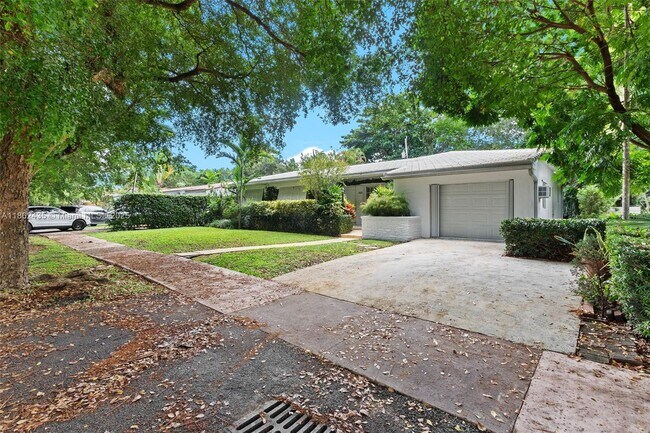 Building Photo - 1422 Milan Ave