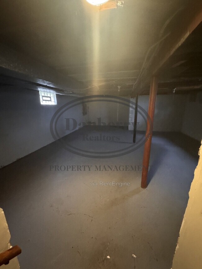 Building Photo - 5930 Acoma Dr
