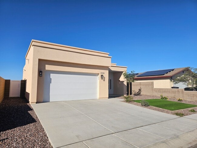 Building Photo - New San Luis AZ Rental with landscaping and fenced lot - 3 Bedrooms