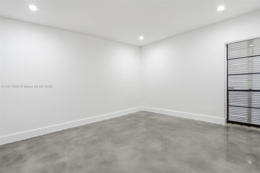 Building Photo - 16380 Briar Patch Pl