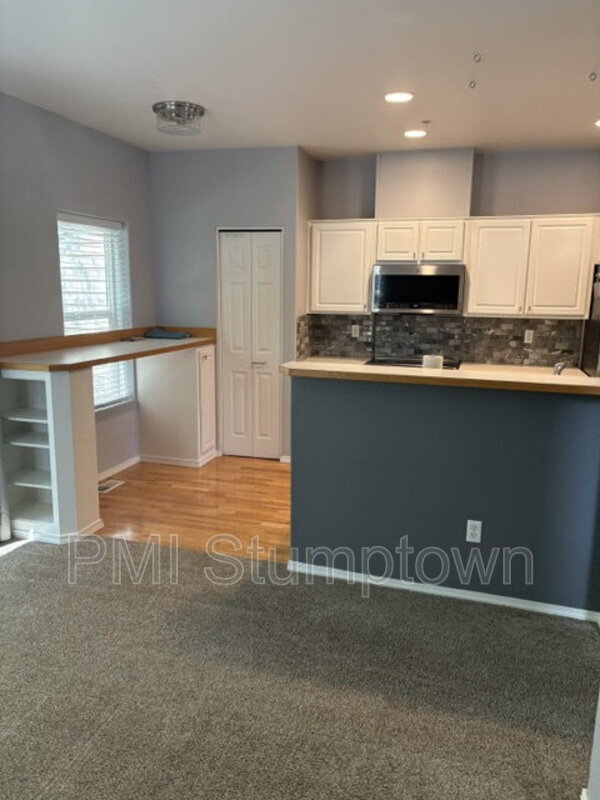 Building Photo - 14184 SW Barrows Rd