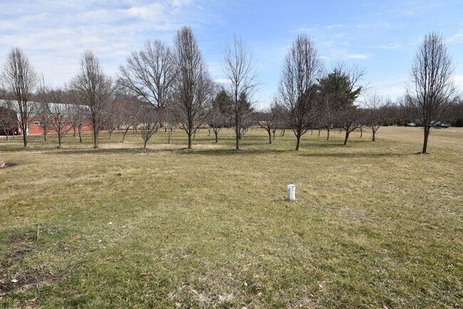 Building Photo - 2 bedroom home in Mishawaka