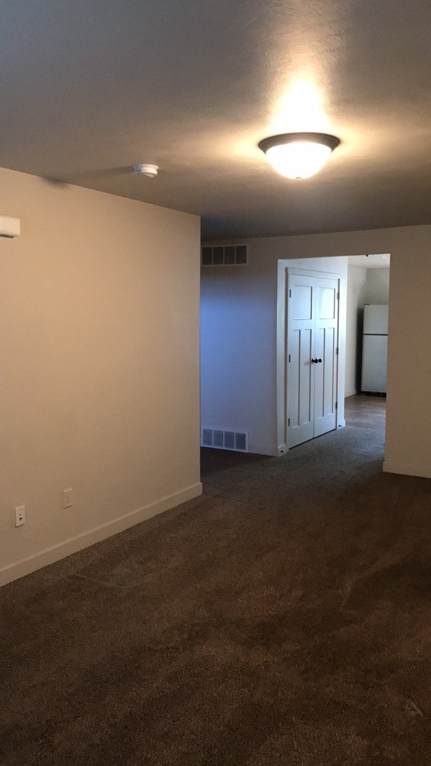 Building Photo - 3 Story Vineyard Townhome w 1 car attached...