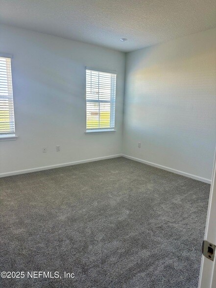 Building Photo - 181 Brandon Lks Dr