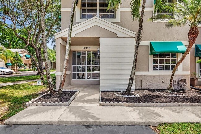 Building Photo - 12370 SW 52nd St