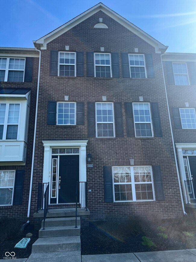 Building Photo - 9014 Mercer Dr