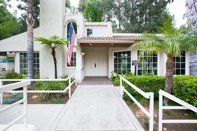 Building Photo - Furnished Condo in Desirable Community in ...
