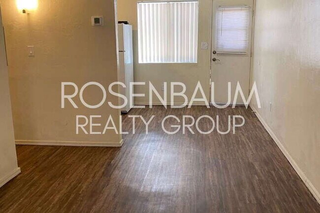 Building Photo - Beautifully designed 1-bed, 1-bath condo t...