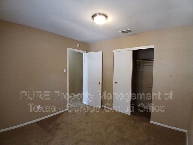Building Photo - 2730 Tumbleweed Dr