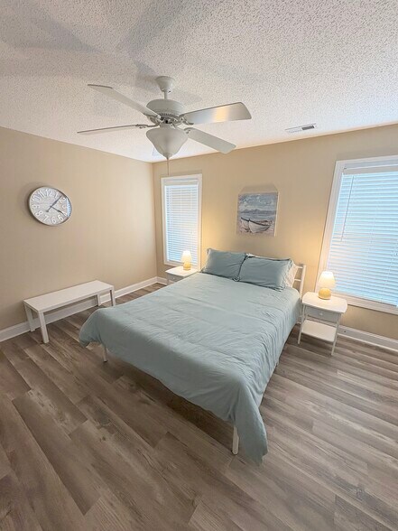 Building Photo - 2312 Saddleback Dr