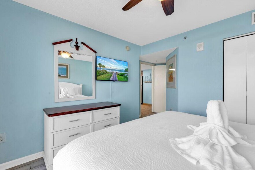 Building Photo - 1700 N Ocean Blvd