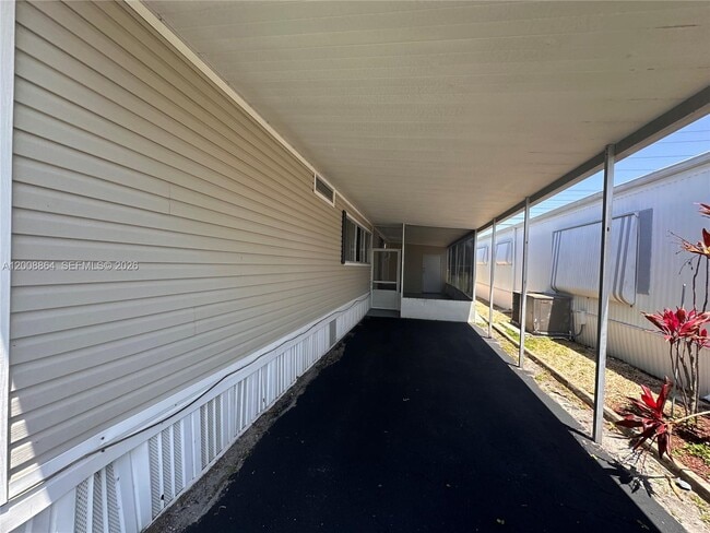 Building Photo - 2957 SW 54th St