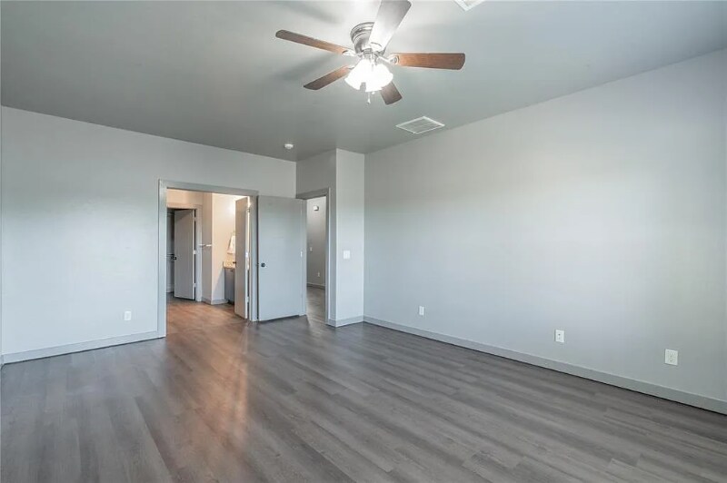 Building Photo - 604 NW 175th St