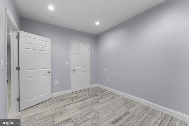 Building Photo - 1416 Meridian Pl NW
