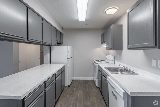 2BR, 2BA - 900SF - Kitchen - Samish Bay Flats