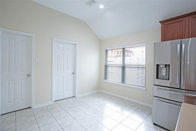 Building Photo - 13335 White Ibis Dr