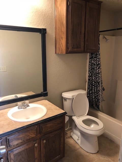 Master bathroom - 12409 SW 2nd St