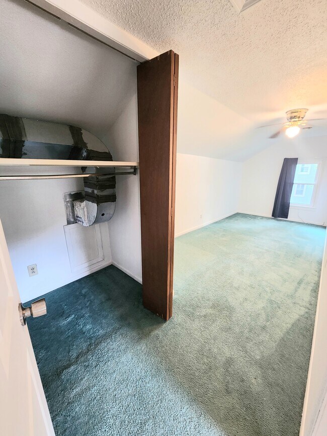 2nd floor - bedroom #2 - 110 W Short St