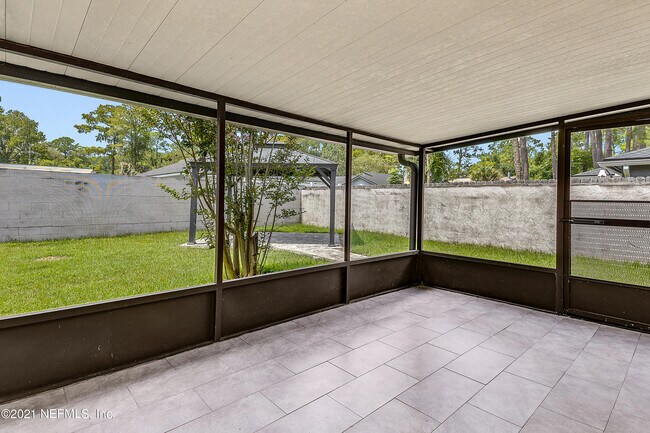 Building Photo - 10654 Casa Grande Dr