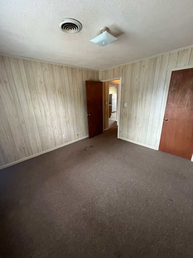 Building Photo - 2208 Candlewood Dr SW