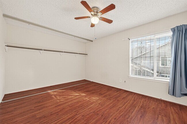 Building Photo - 13040 Greenway Chase Ct