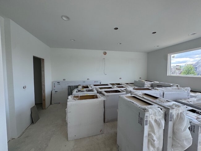 Building Photo - 12428 Limerick Ln