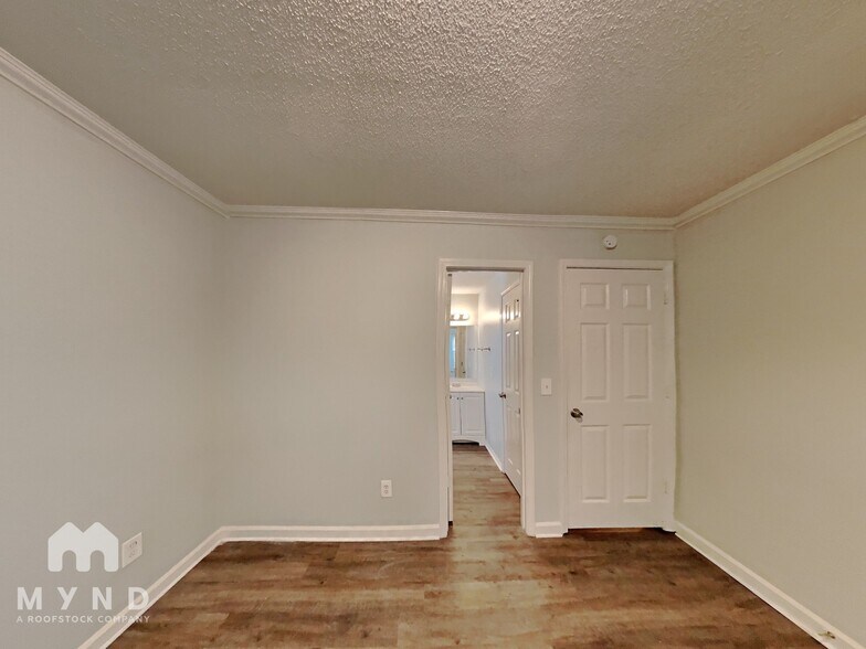 Building Photo - 134 Mayflower Cir
