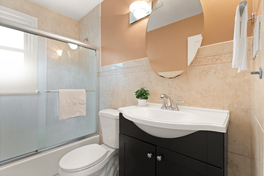 Second Bathroom - 4 Homestead St