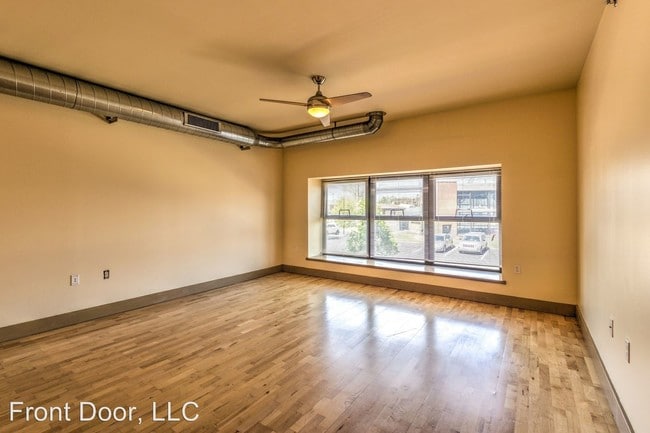 Building Photo - 1019 N Skinker Pkwy
