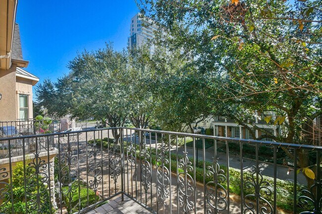 Building Photo - 3326 Memorial Crest Blvd