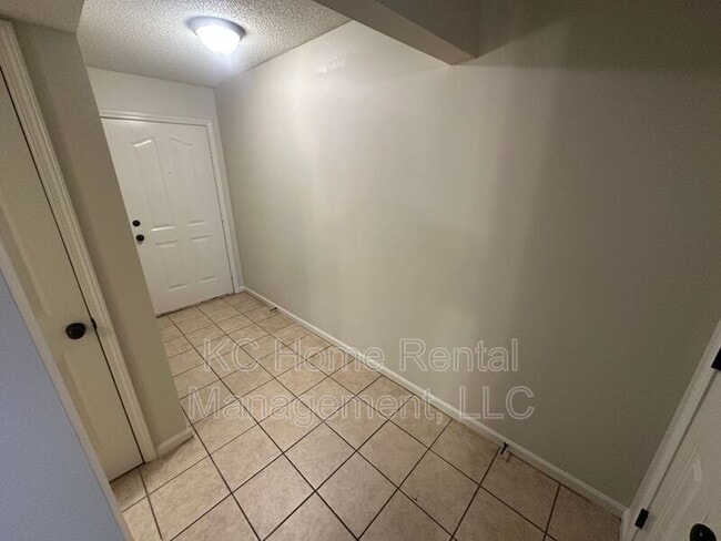 Building Photo - 820 167th Ct
