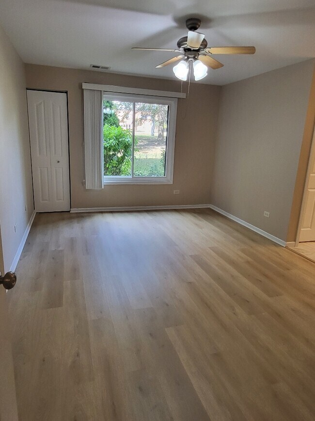 Building Photo - 7510 Farmingdale Dr
