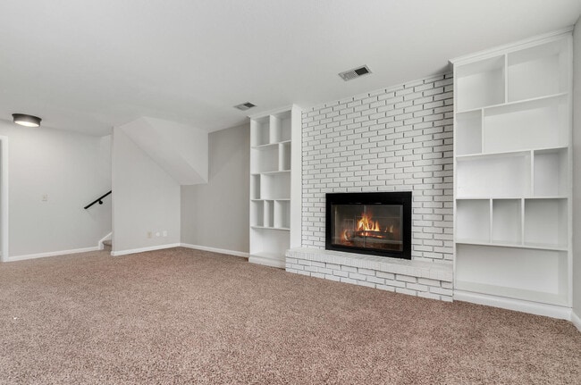 Building Photo - 7305 S Webster St