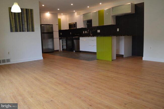 Building Photo - 10026 Fair Wds Dr