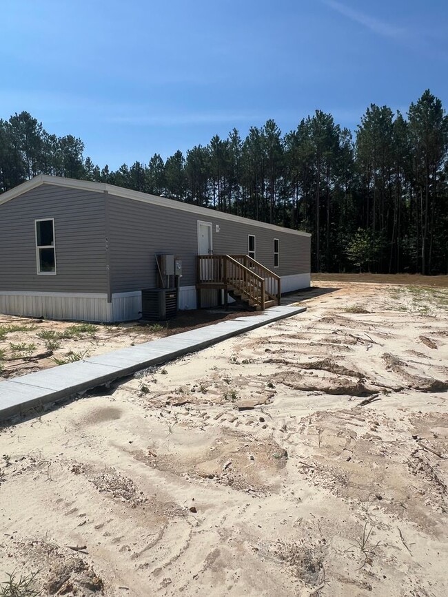 Building Photo - New! Move In Ready & Close to Downtown Aynor!